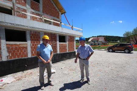GRADBIŠČE CENTRA ZAŠČITE IN REŠEVANJA RAKEk 09 FOTO LJUBO VUKELIČ